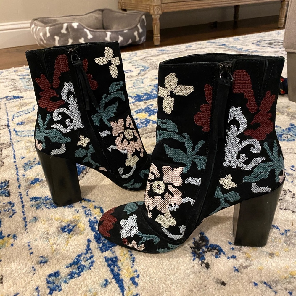 Rebecca minkoff fashion boots!